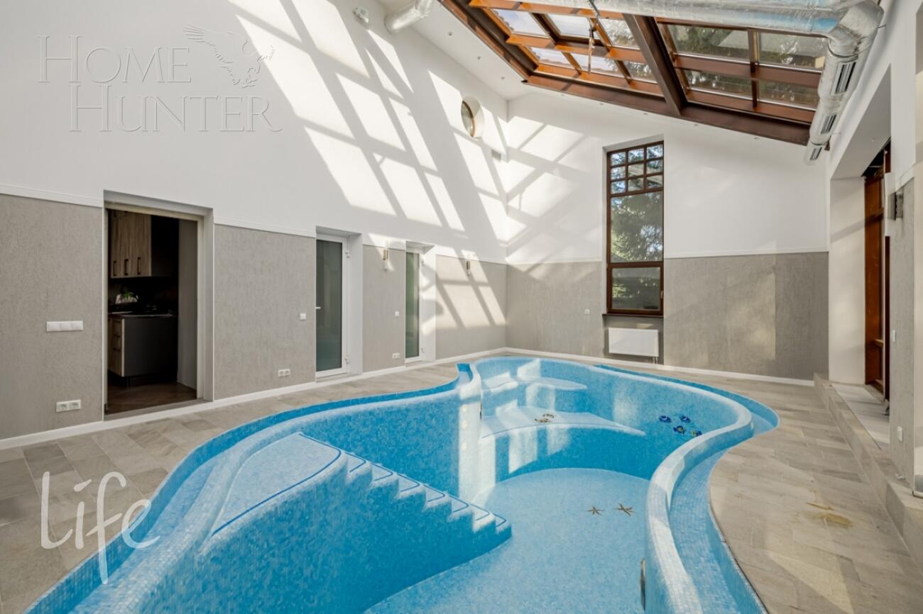 2-этажный коттедж 970 м² с отделкой