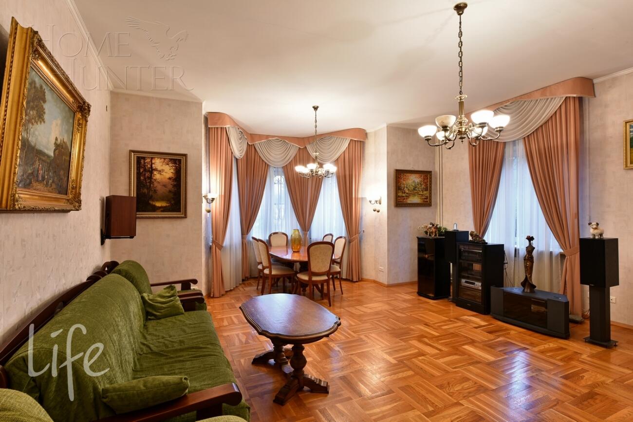 2-этажный коттедж 320 м² с отделкой