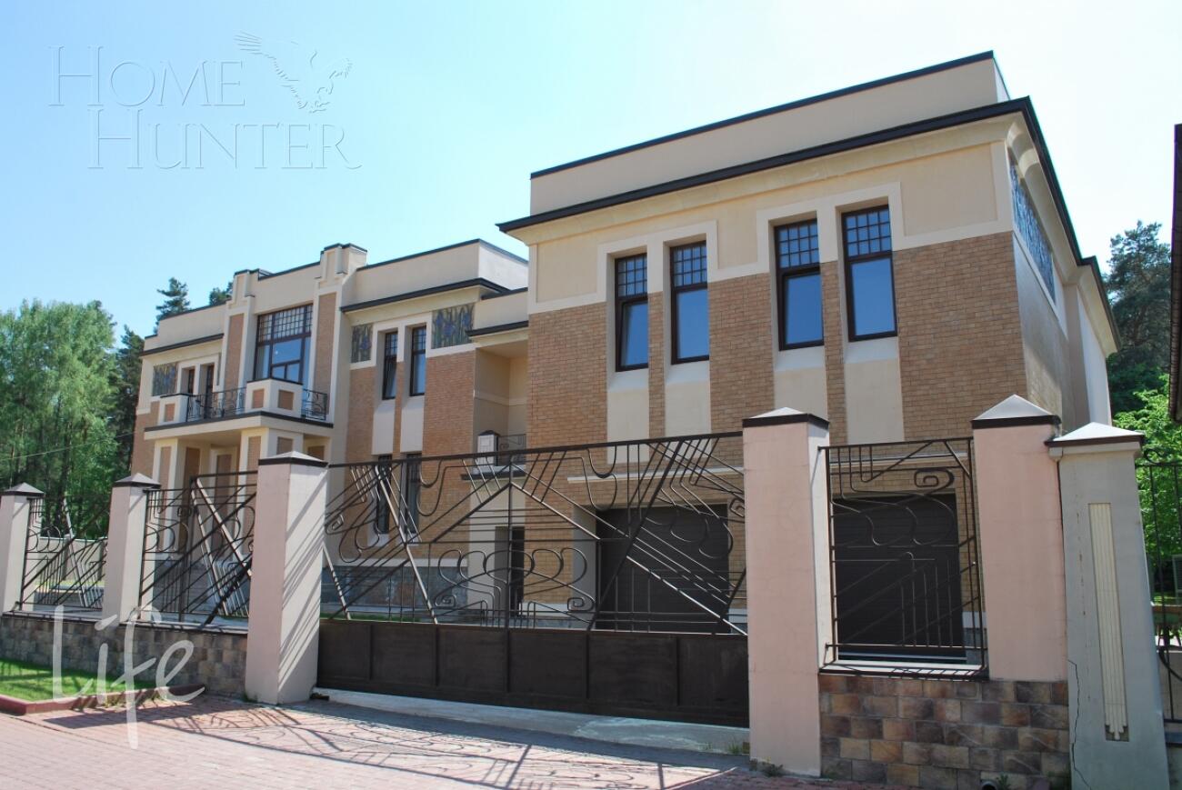 2-этажный коттедж 1 372 м² с отделкой