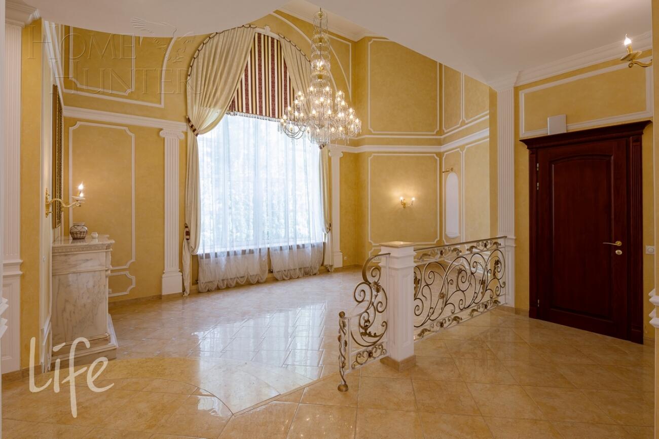 3-этажный коттедж 700 м² с отделкой