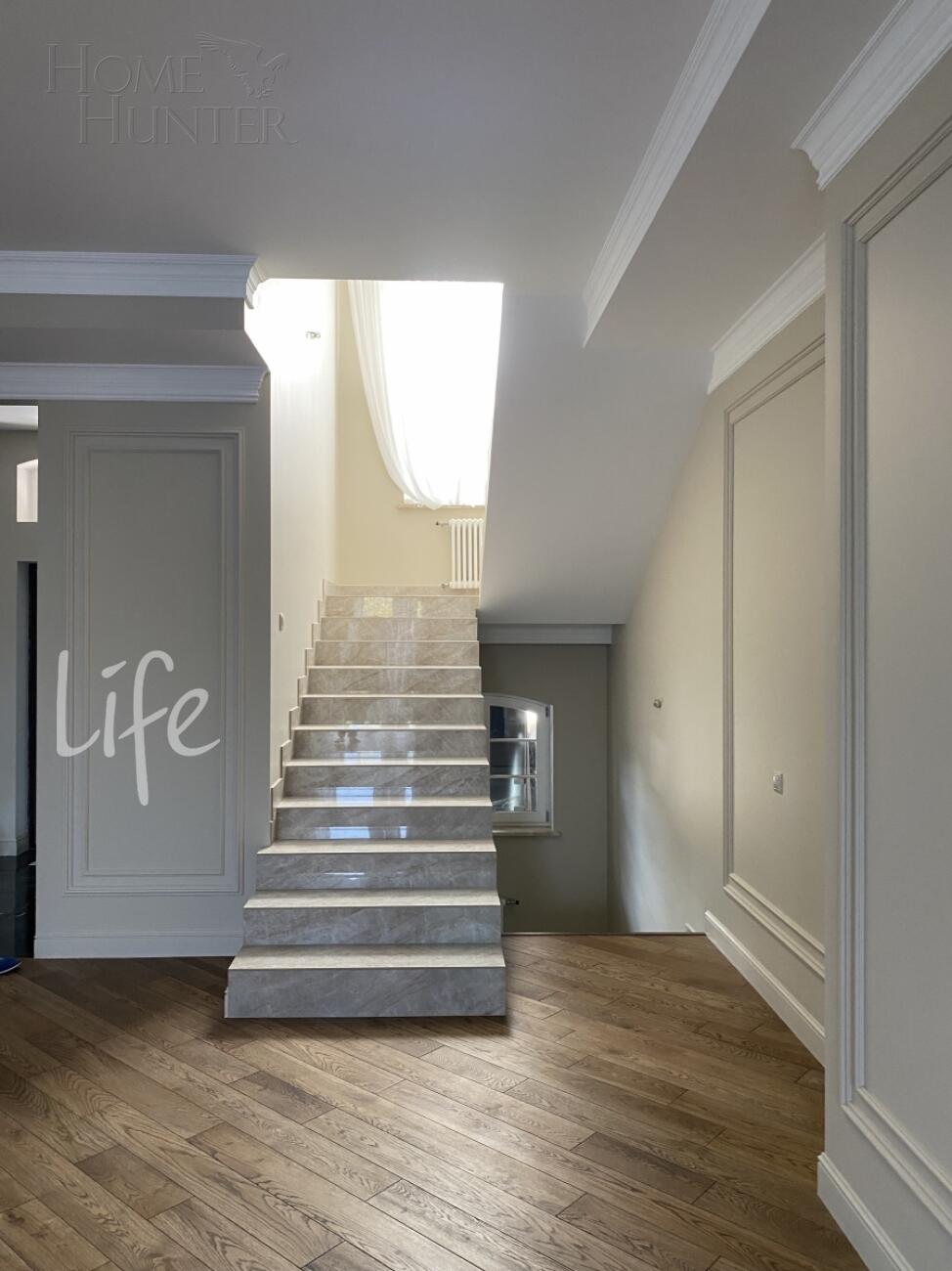 2-этажный таунхаус 345 м² с отделкой