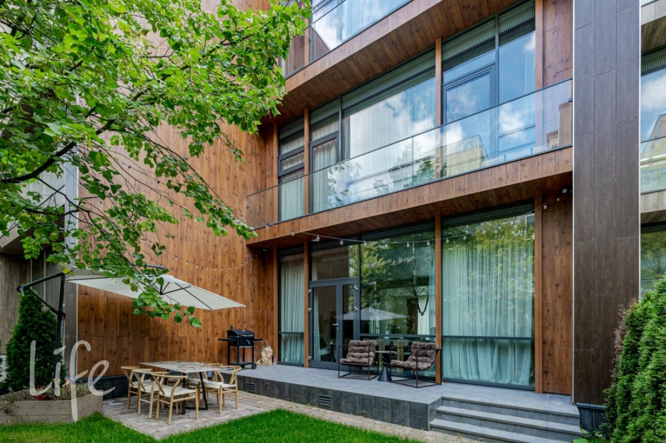 3-этажный таунхаус 238 м² с отделкой