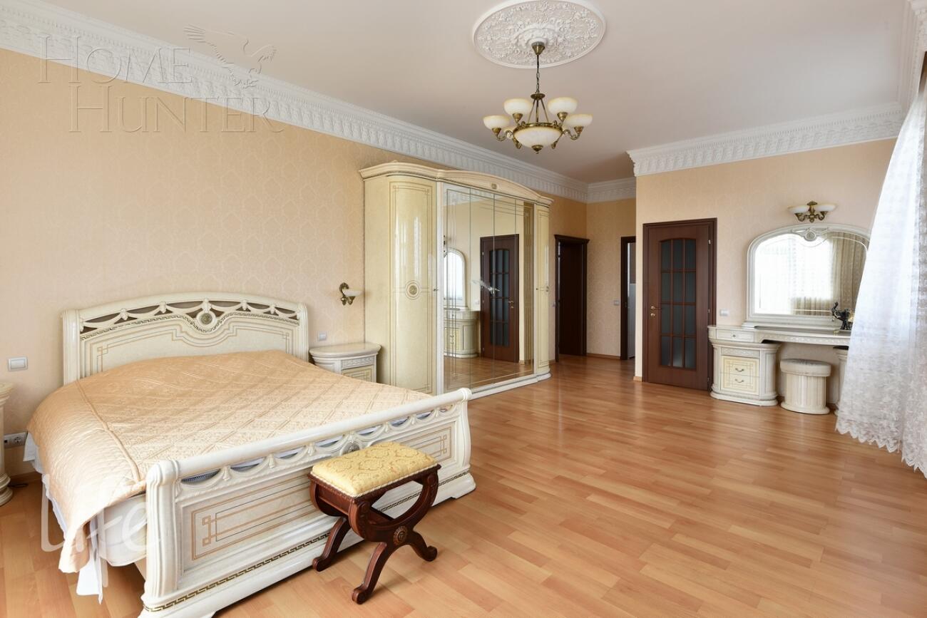 3-этажный коттедж 750 м² с отделкой