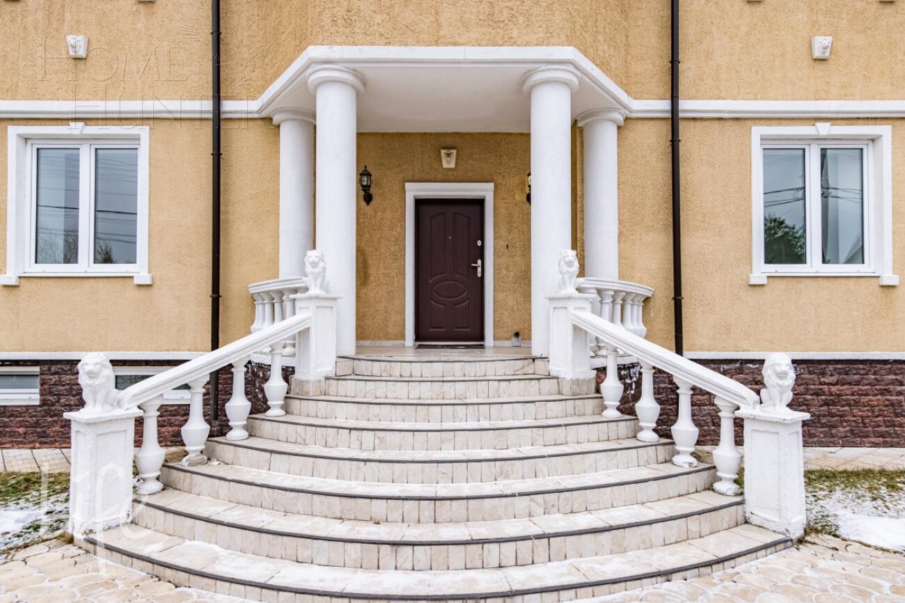 2-этажный коттедж 370 м² с отделкой