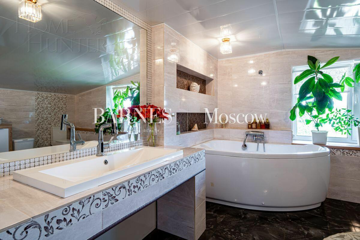 2-этажный коттедж 328 м² с отделкой