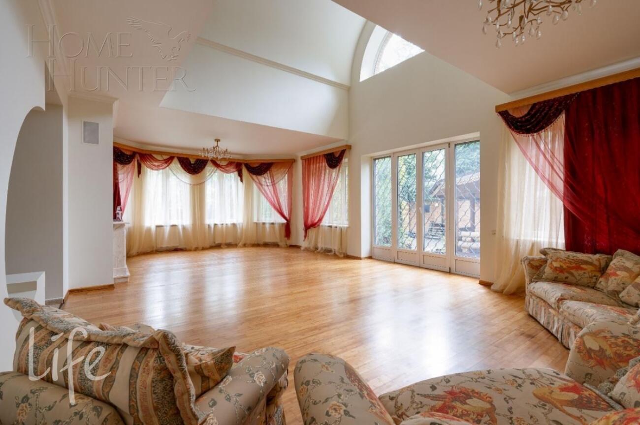 2-этажный коттедж 370 м² с отделкой