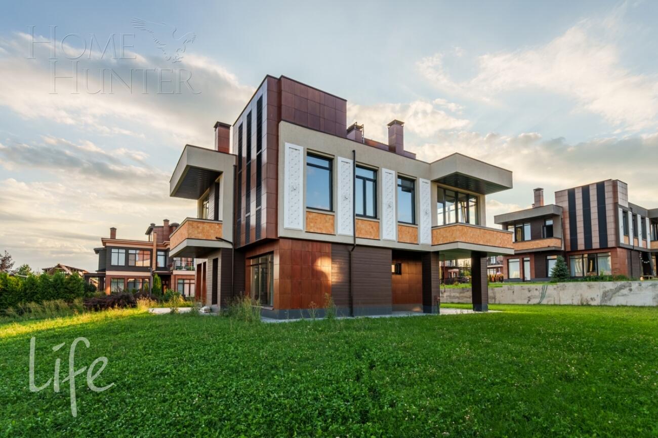 3-этажный коттедж 280 м² с отделкой