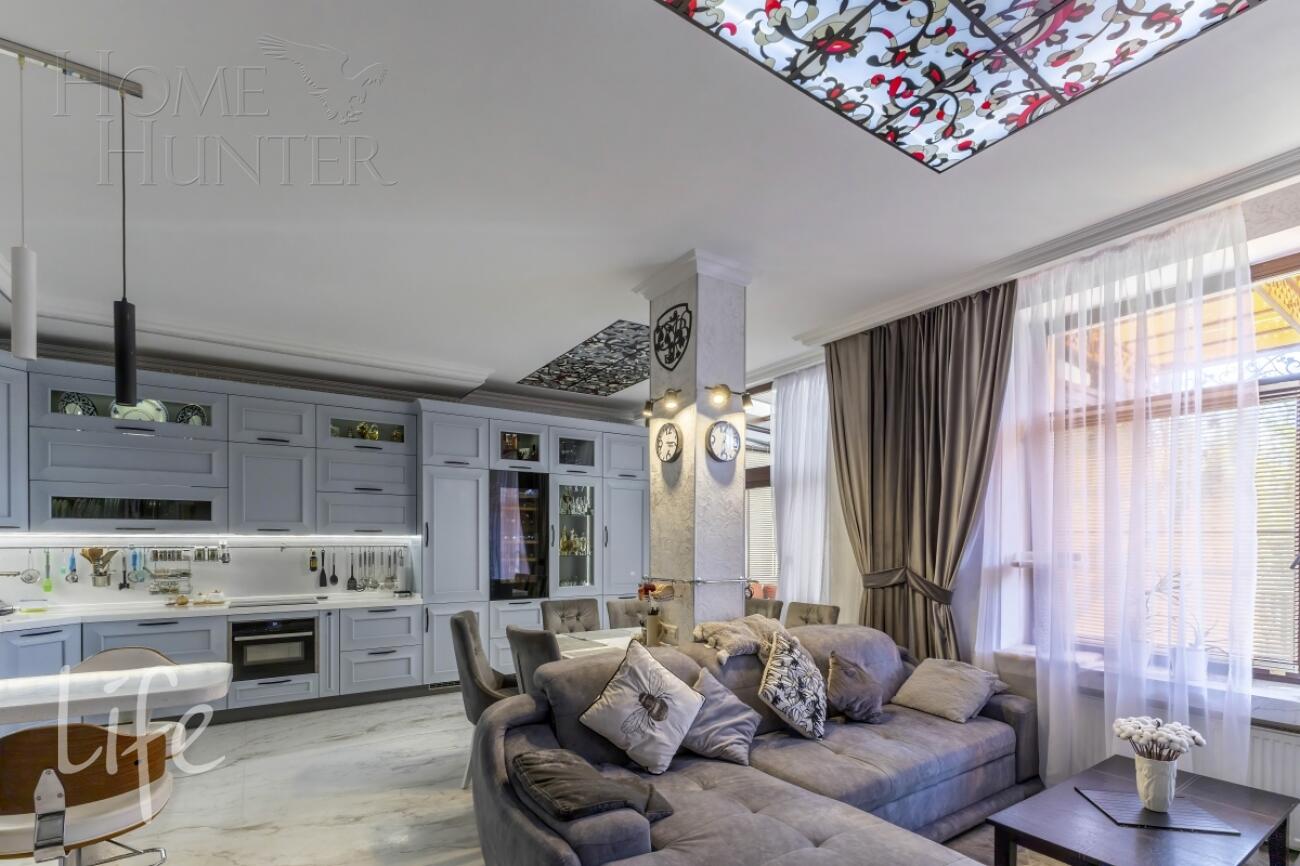 2-этажный таунхаус 250 м² с отделкой