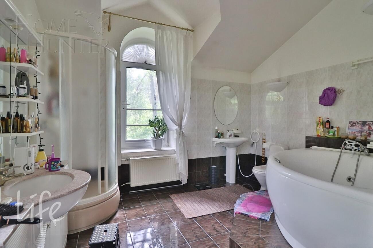 2-этажный коттедж 653 м² с отделкой