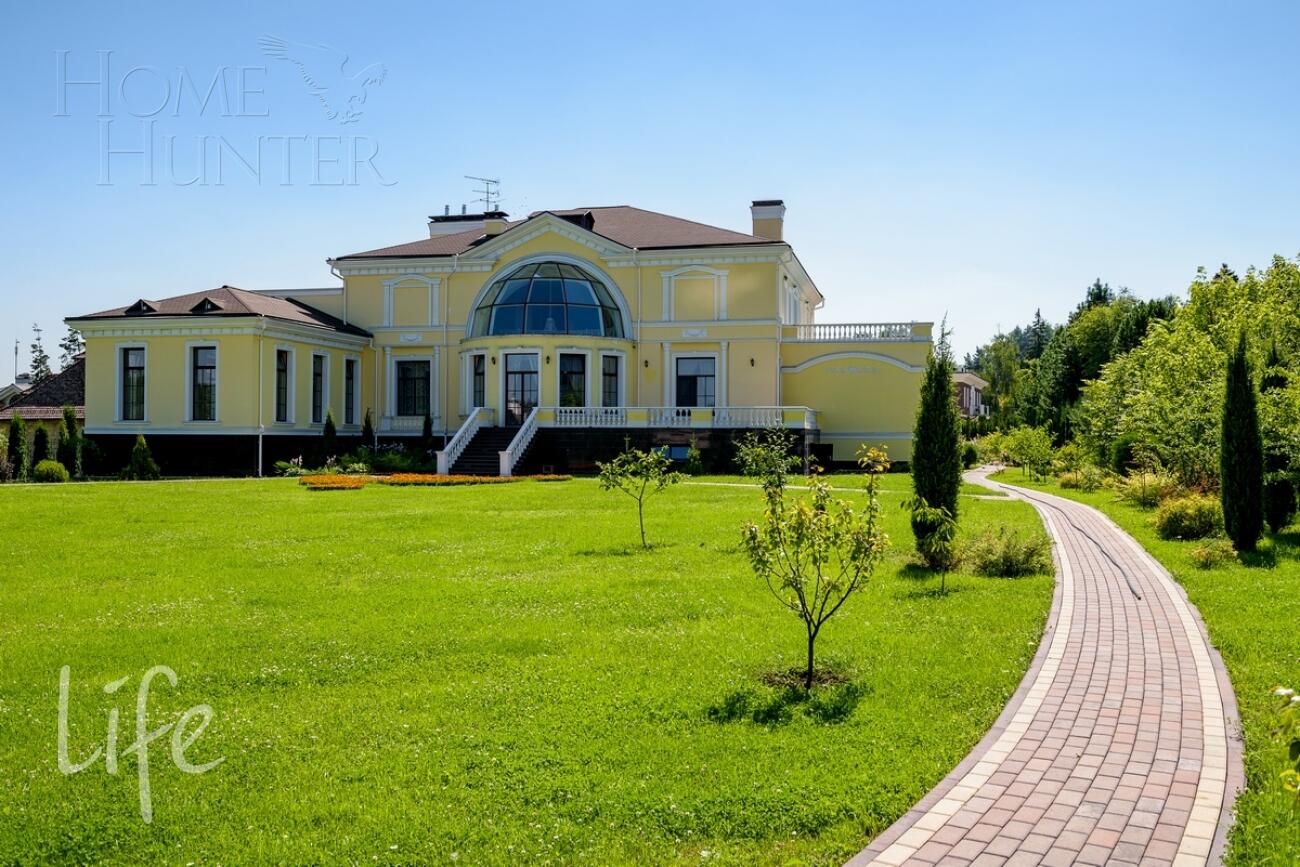 2-этажный коттедж 3 000 м² с отделкой