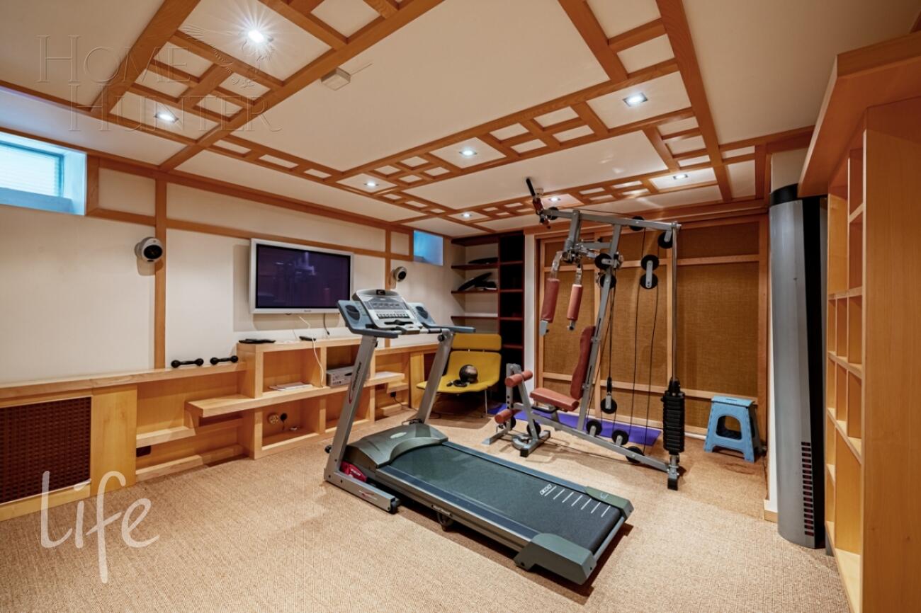 2-этажный коттедж 700 м² с отделкой