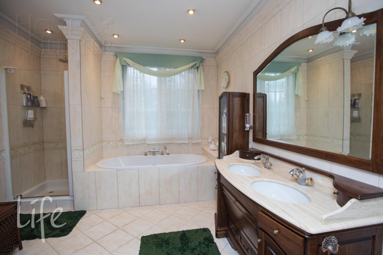 2-этажный коттедж 800 м² с отделкой