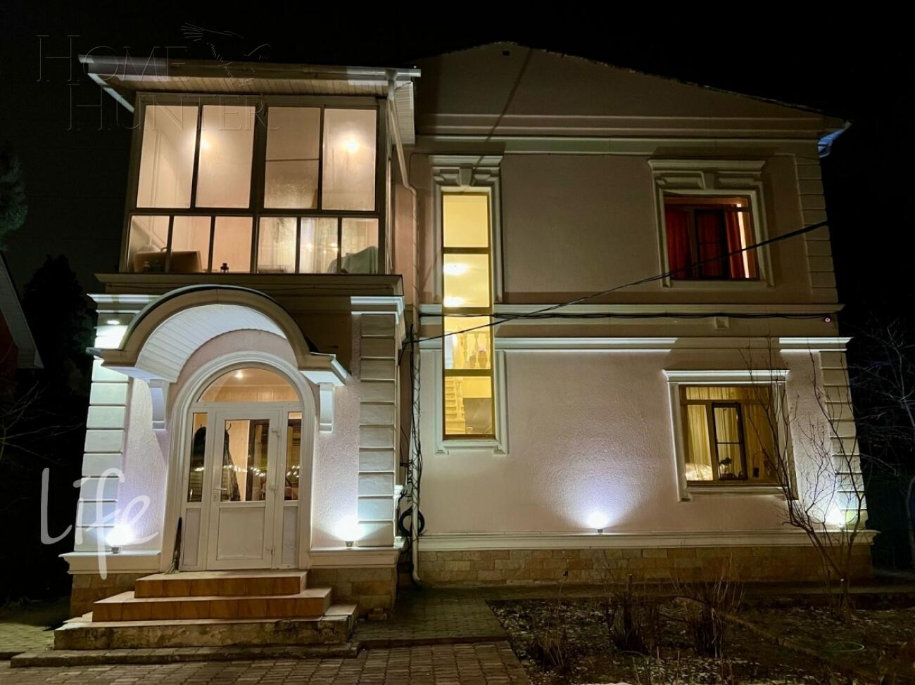 2-этажный коттедж 261 м² с отделкой