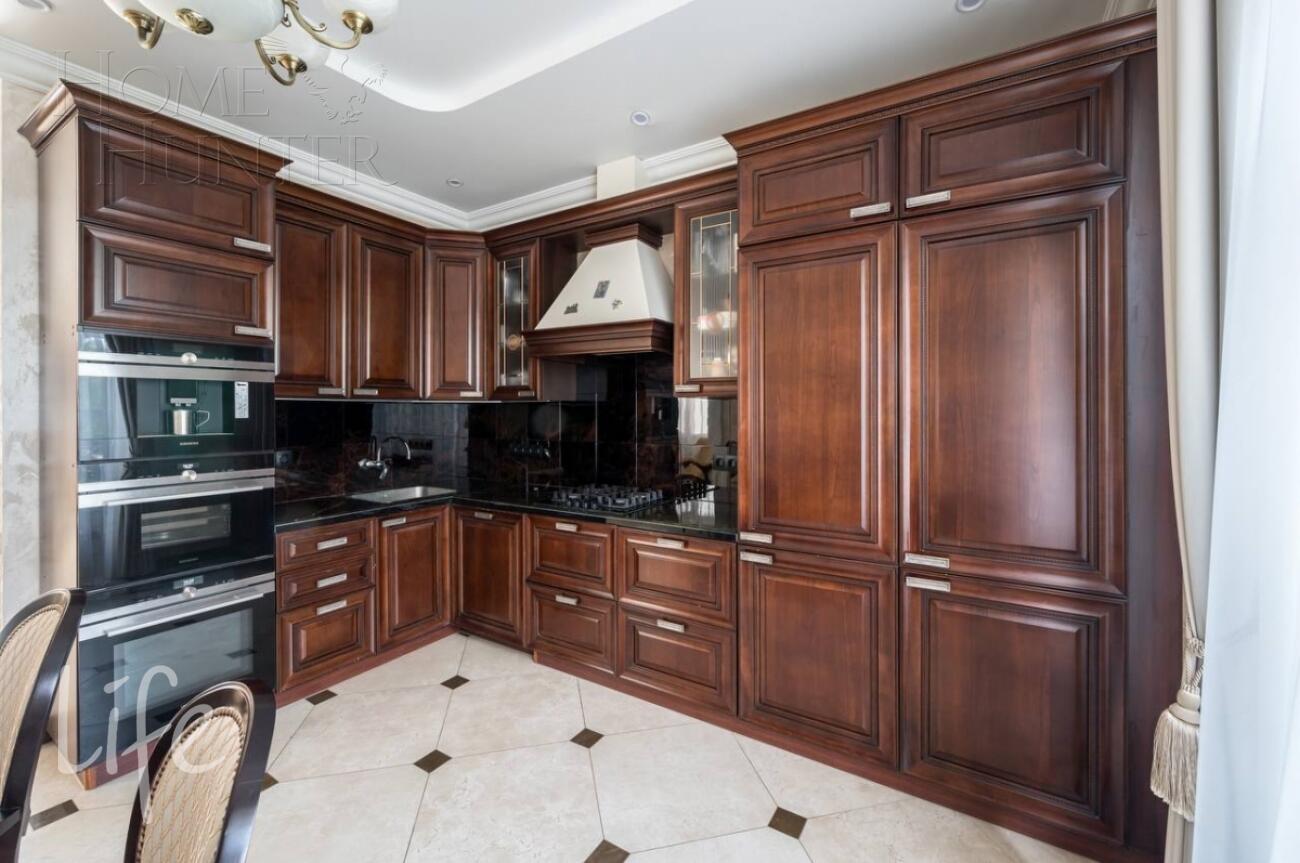 2-этажный коттедж 250 м² с отделкой