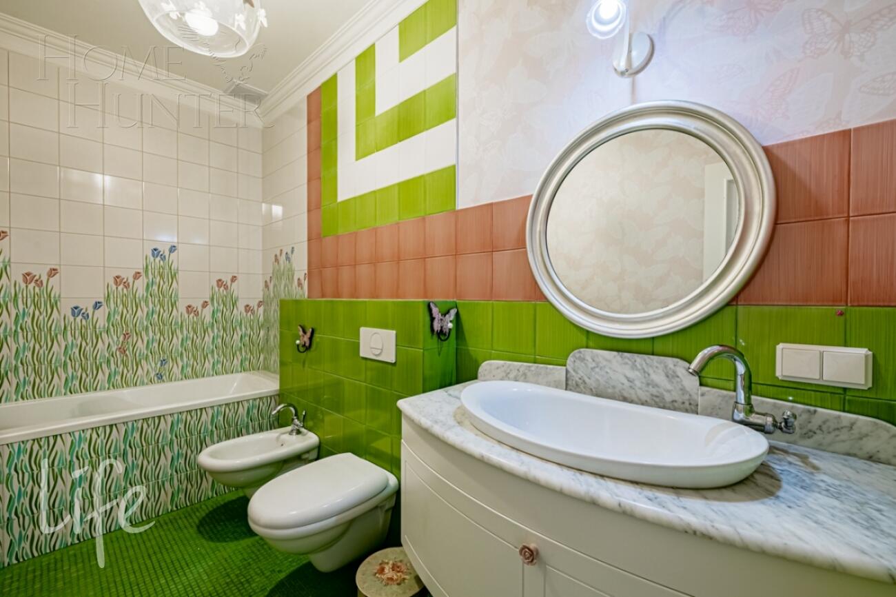 2-этажный коттедж 688 м² с отделкой