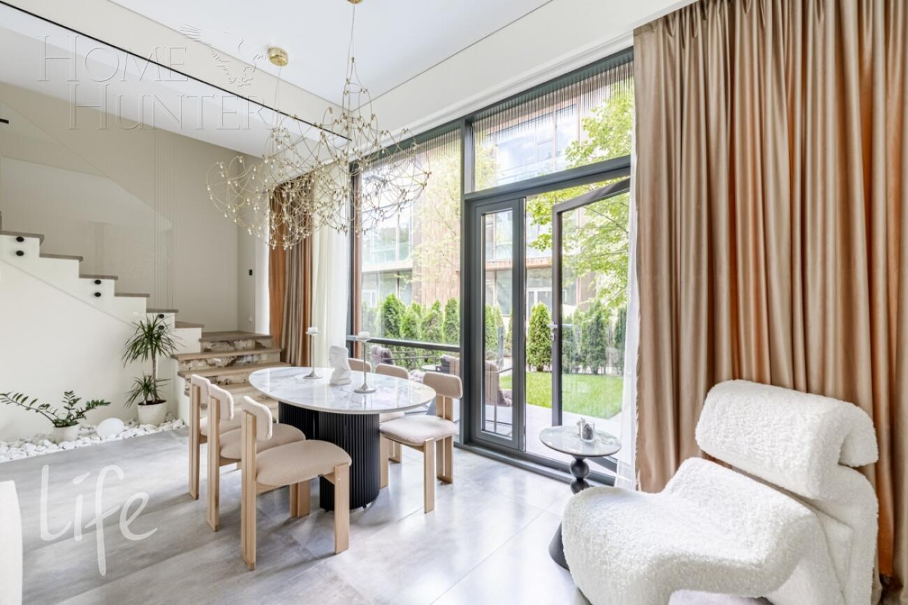 3-этажный таунхаус 238 м² с отделкой