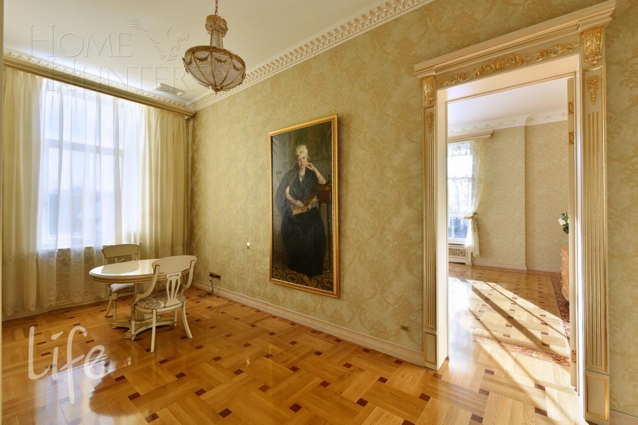 2-этажный коттедж 3 000 м² с отделкой