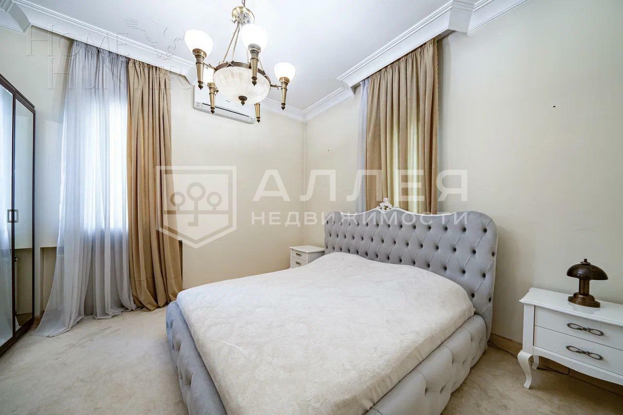 2-этажный коттедж 850 м² с отделкой