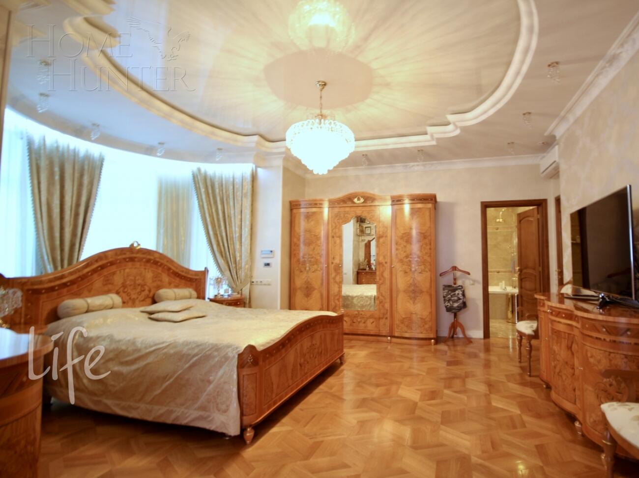 2-этажный коттедж 560 м² с отделкой