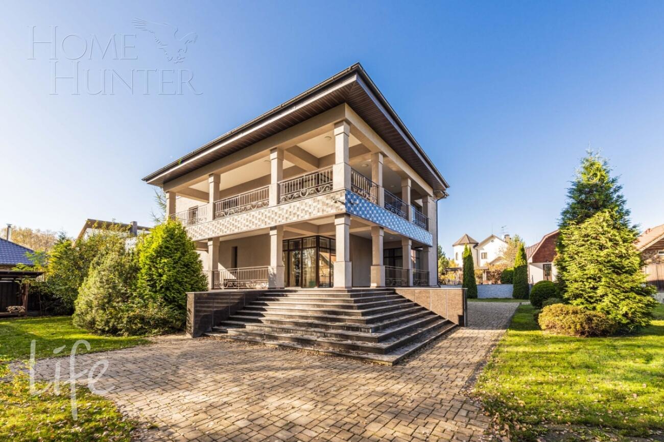 2-этажный коттедж 500 м² с отделкой