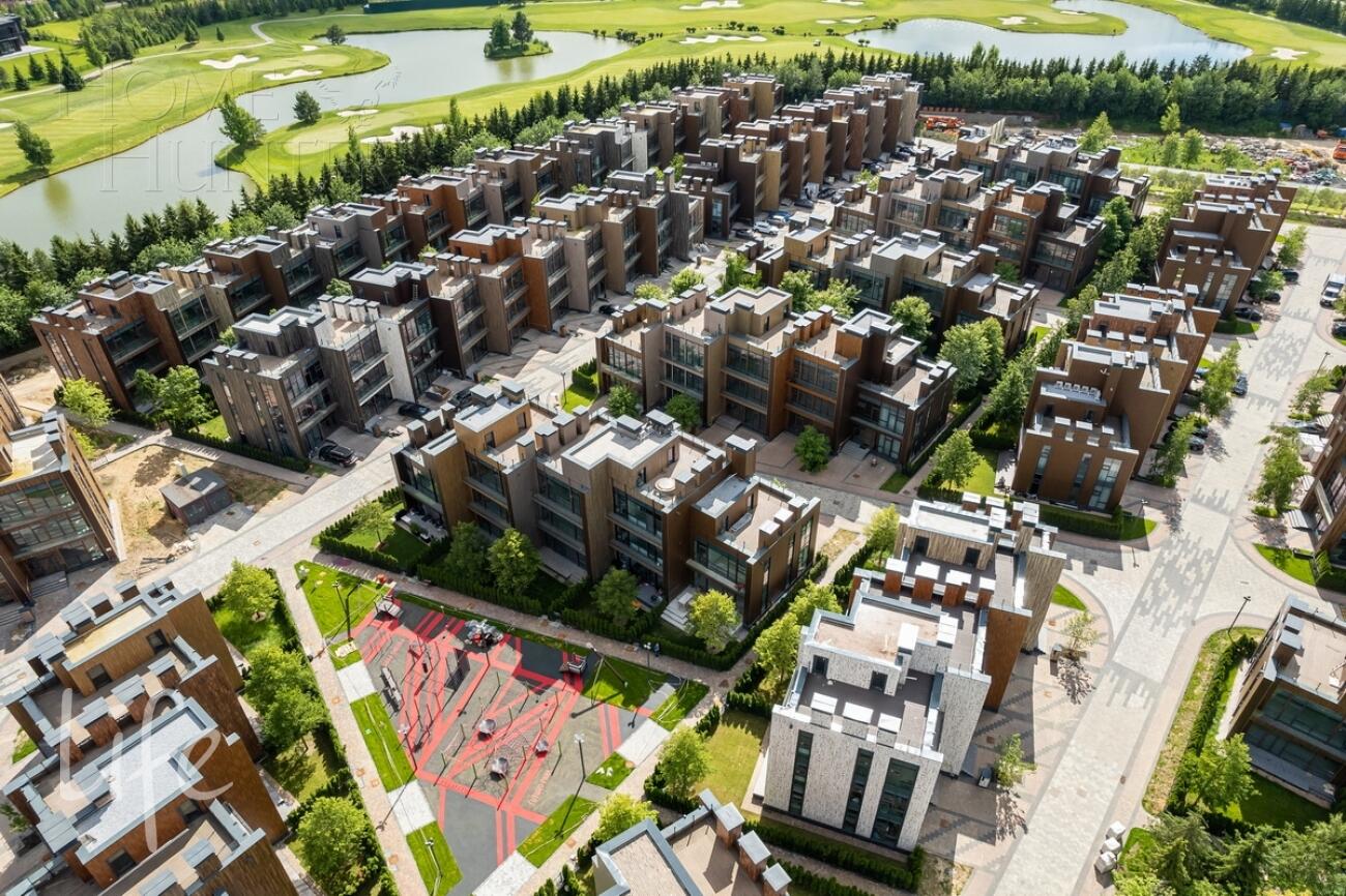 3-этажный таунхаус 238 м² без отделки