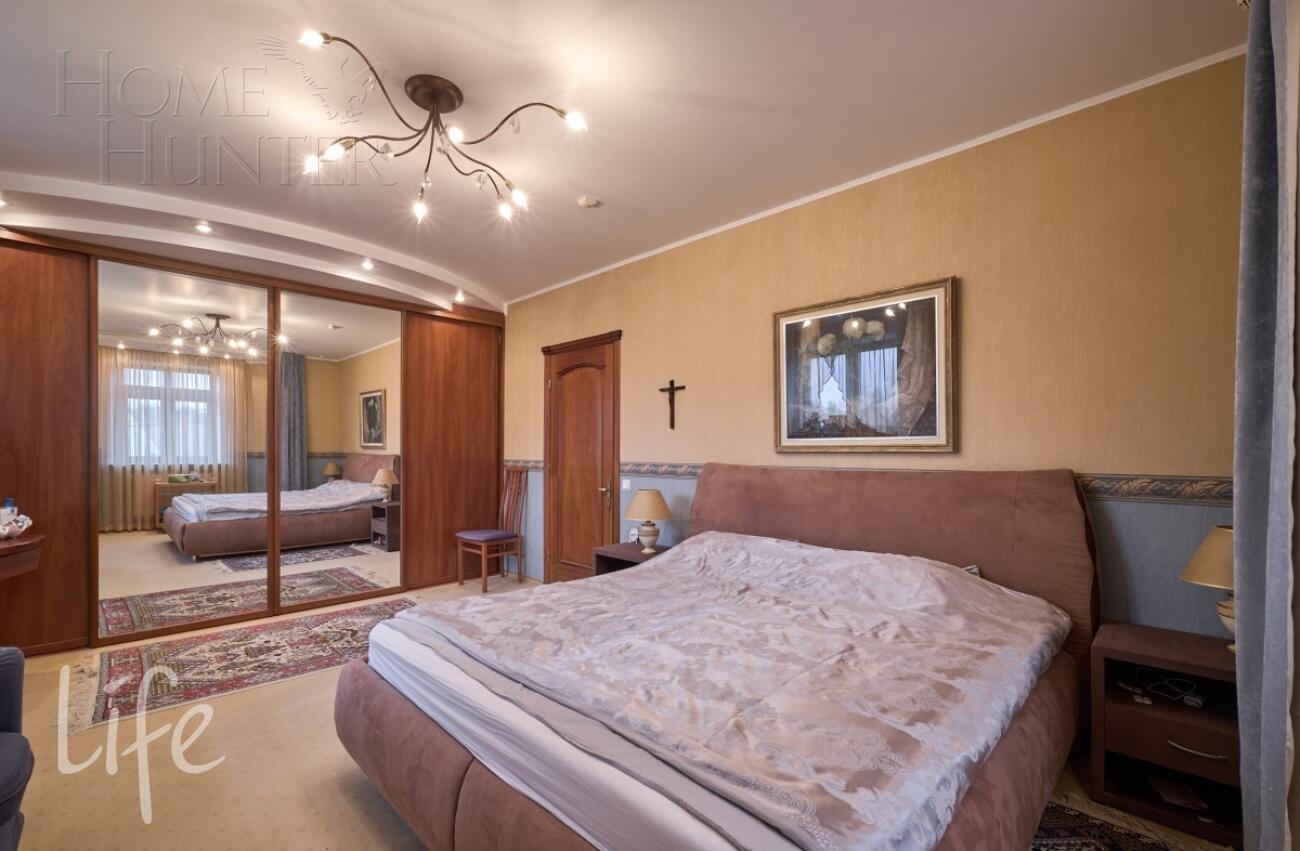 2-этажный коттедж 350 м² с отделкой