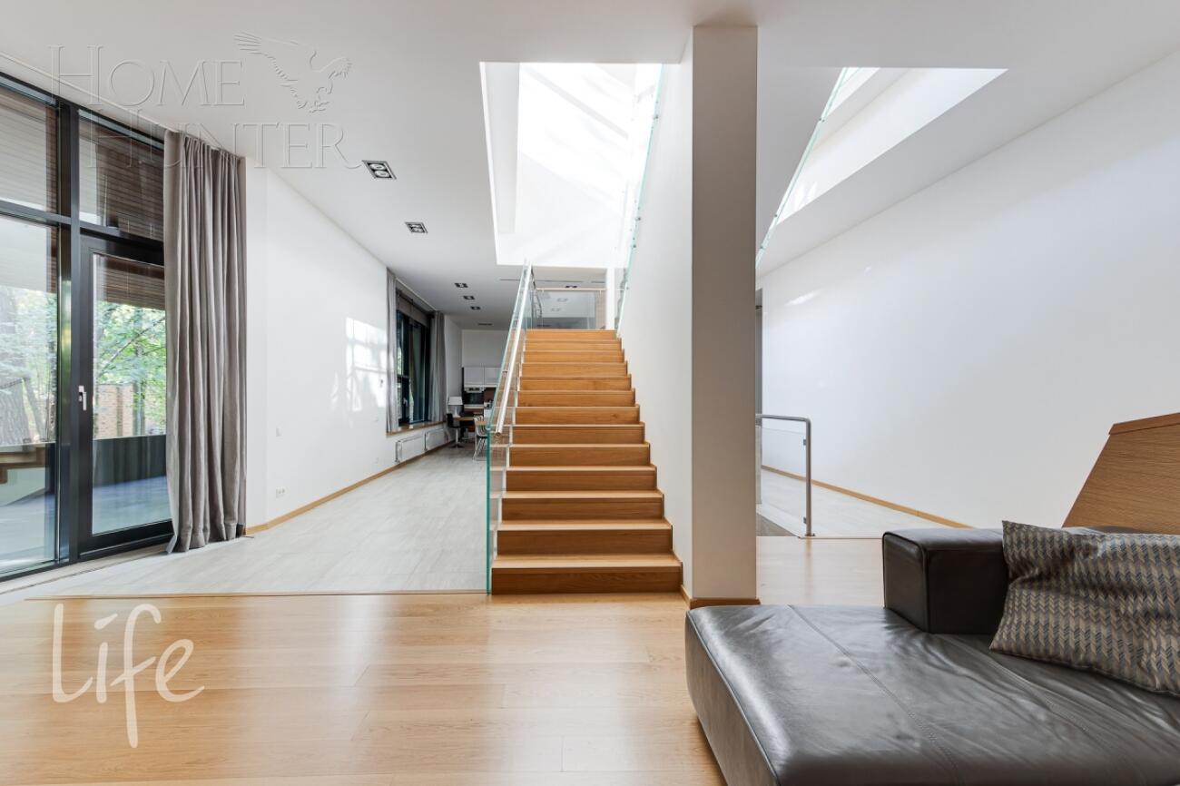 3-этажный коттедж 539 м² с отделкой