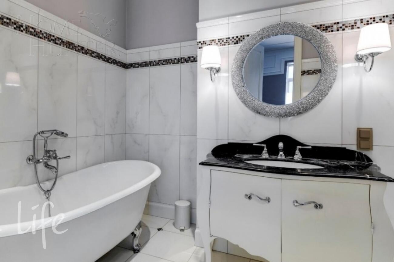 3-этажный коттедж 1 185 м² с отделкой