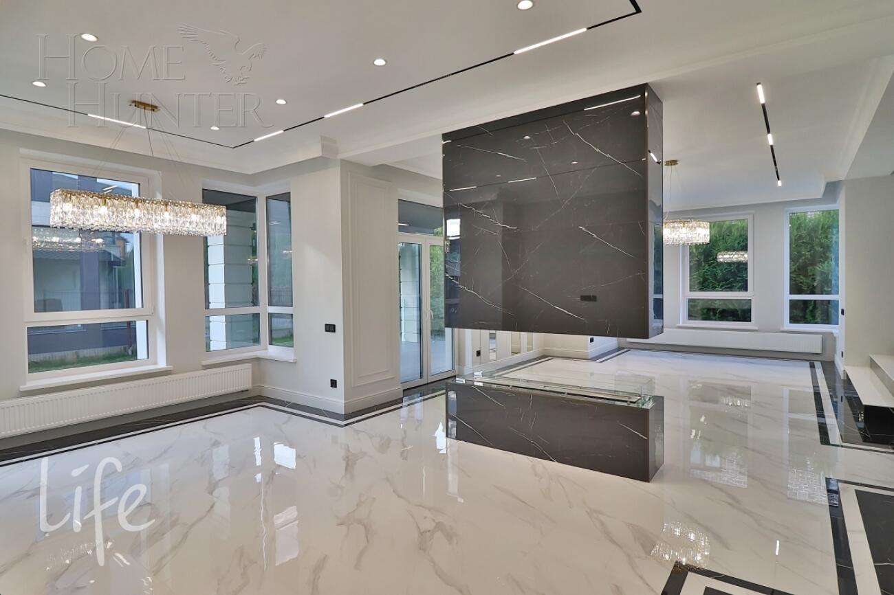 2-этажный коттедж 240 м² с отделкой