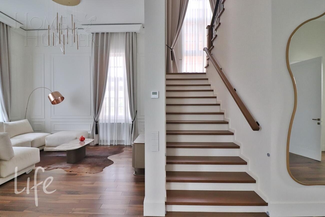 2-этажный коттедж 250 м² с отделкой