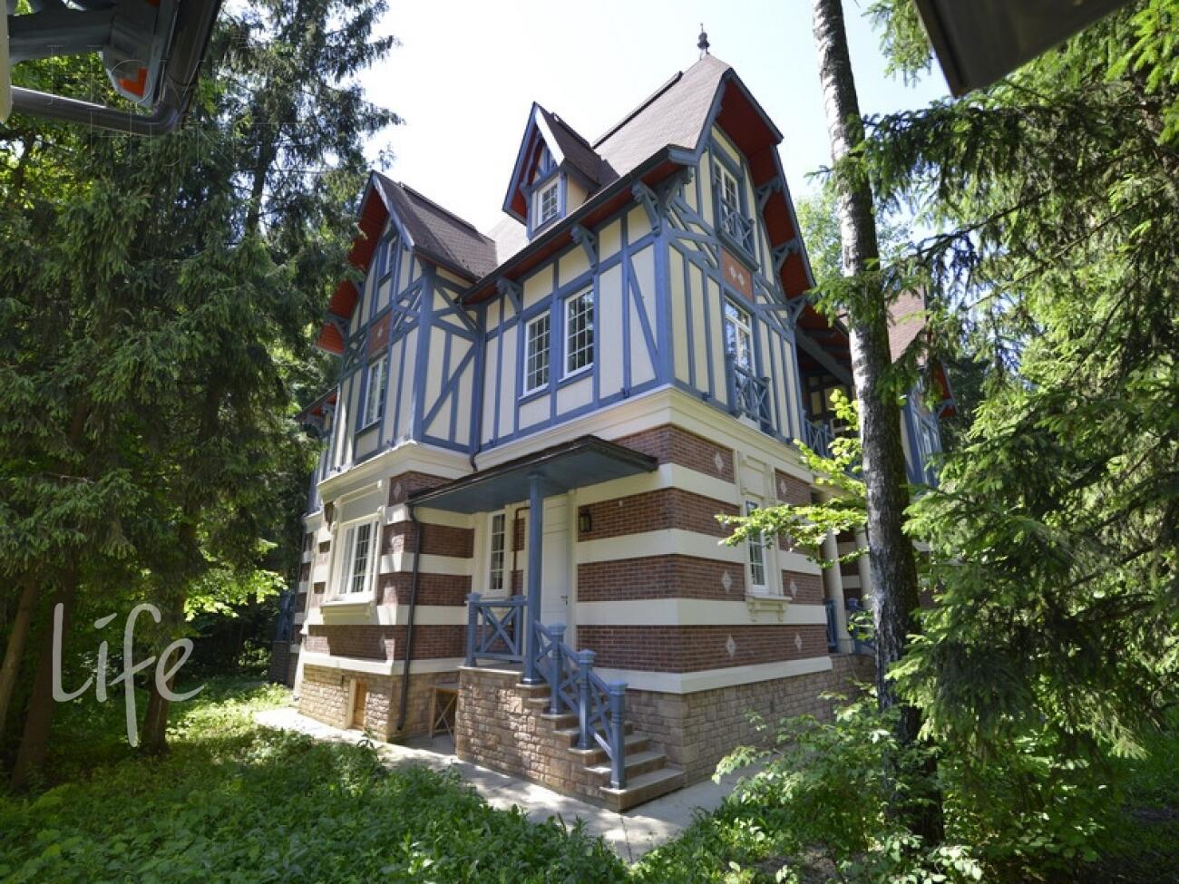 2-этажный коттедж 687 м² с отделкой