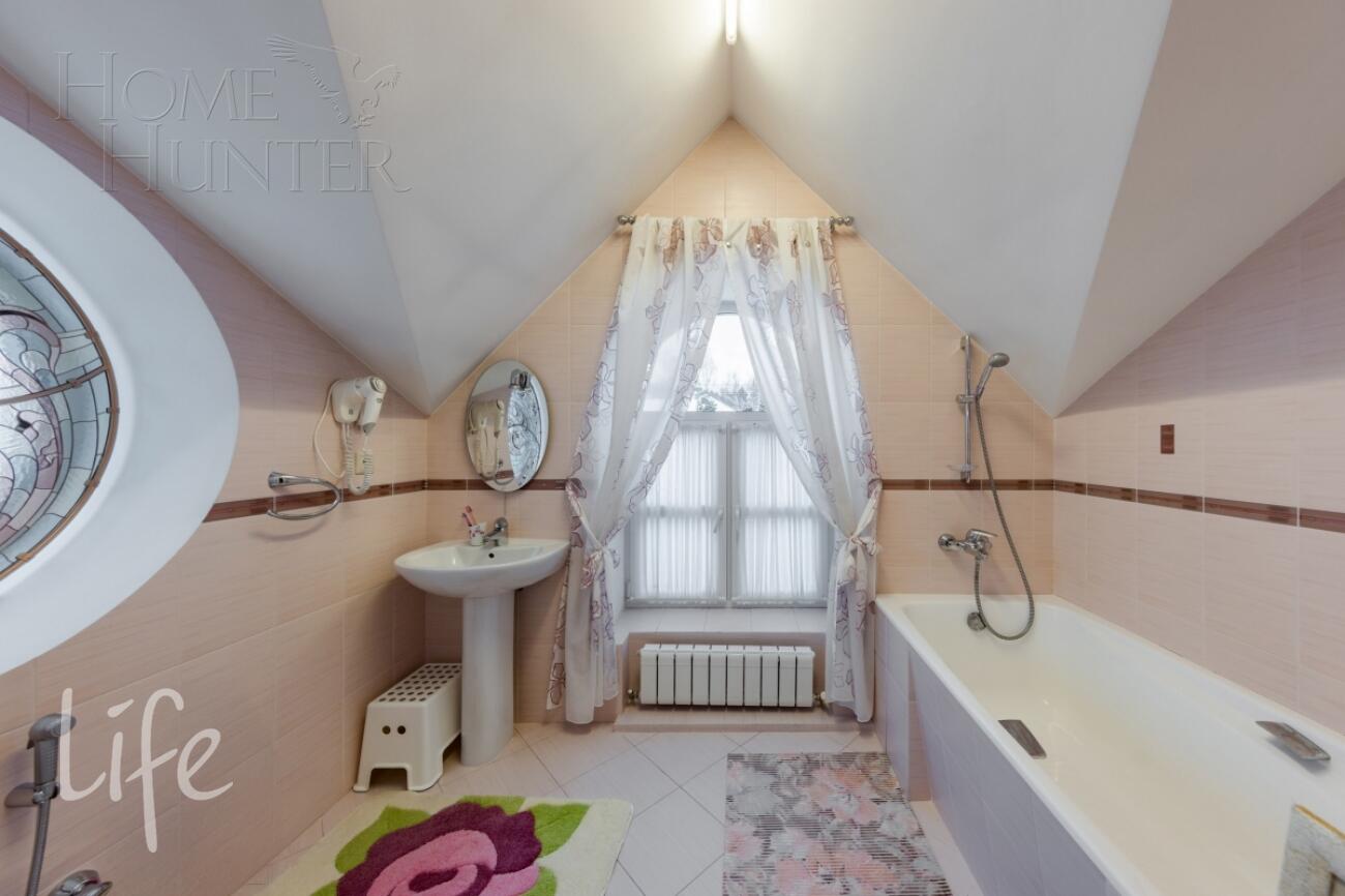 2-этажный коттедж 340 м² с отделкой