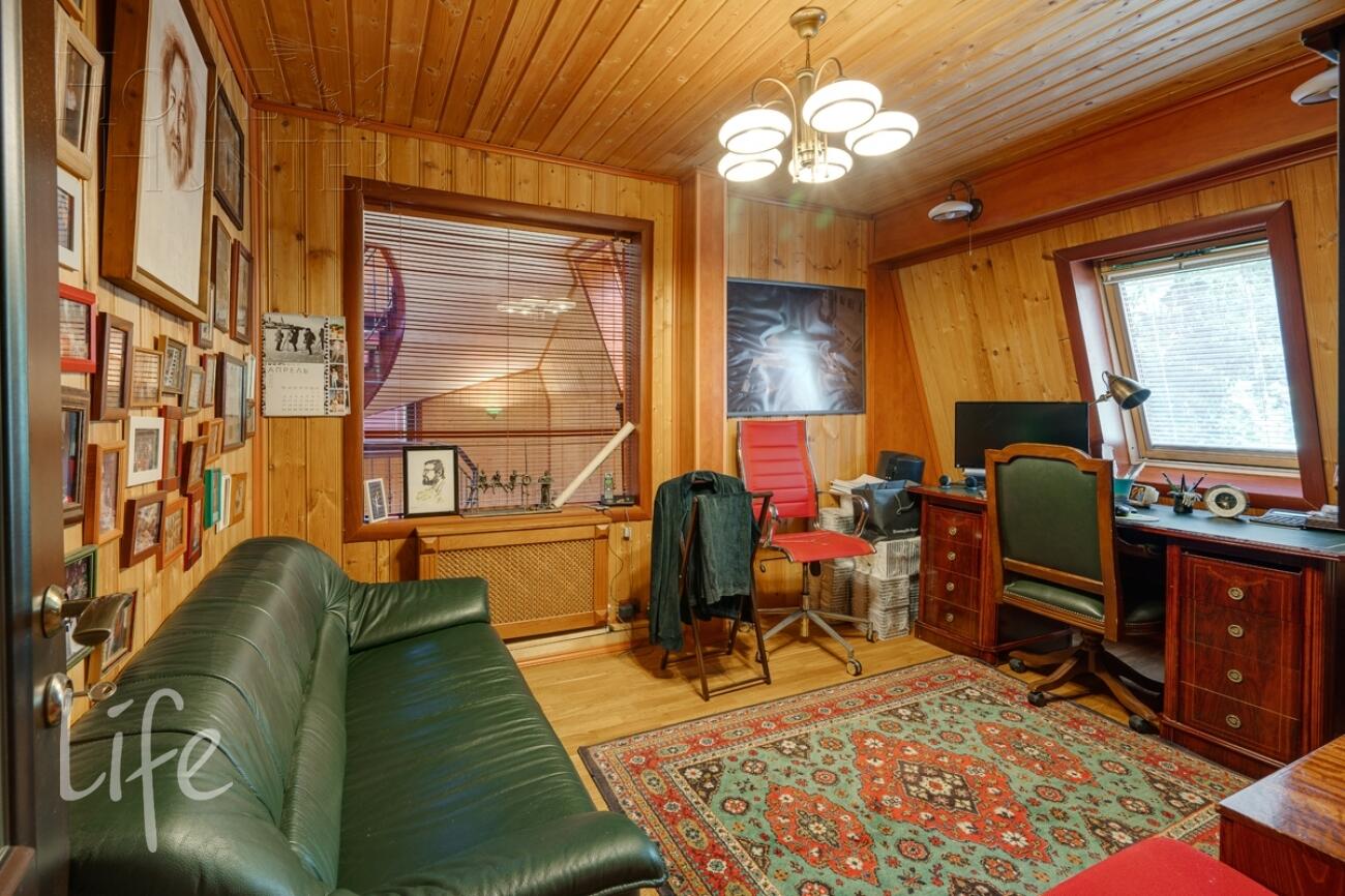 3-этажный коттедж 650 м² с отделкой