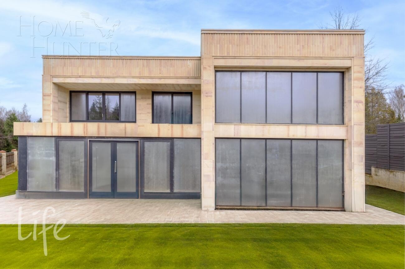 2-этажный коттедж 830 м² без отделки