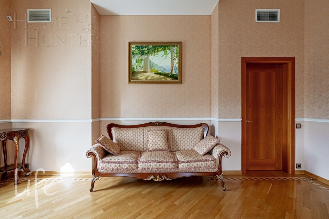 2-этажный коттедж 700 м² с отделкой