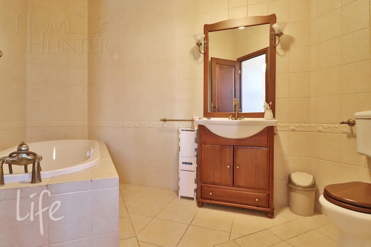 3-этажный таунхаус 408 м² с отделкой