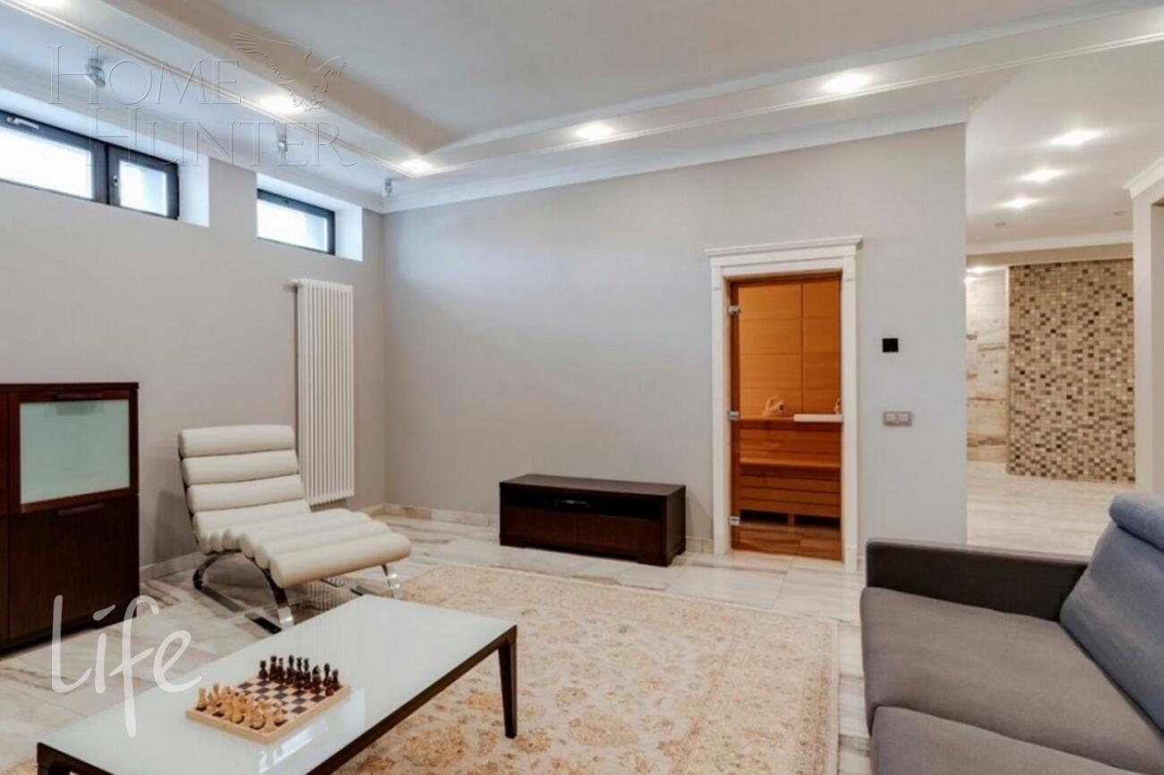 3-этажный коттедж 1 185 м² с отделкой