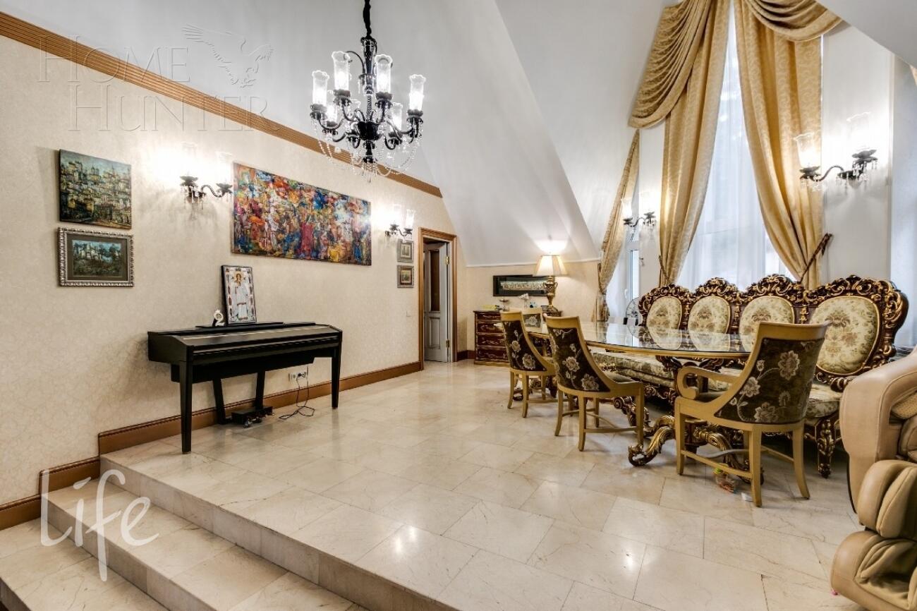 2-этажный коттедж 620 м² с отделкой