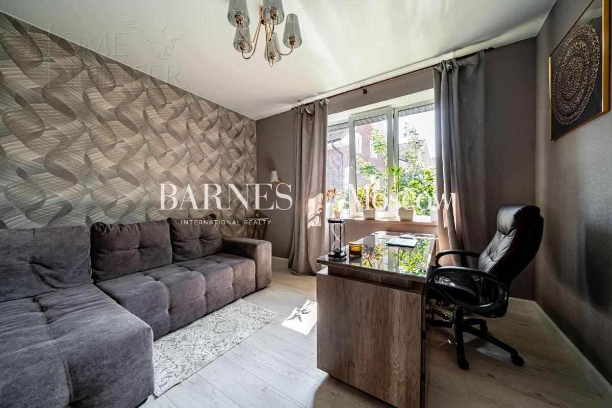 2-этажный коттедж 328 м² с отделкой