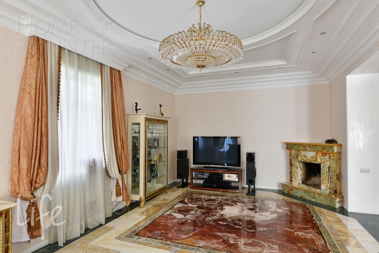 3-этажный коттедж 350 м² с отделкой