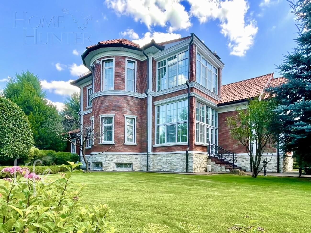 2-этажный коттедж 560 м² с отделкой