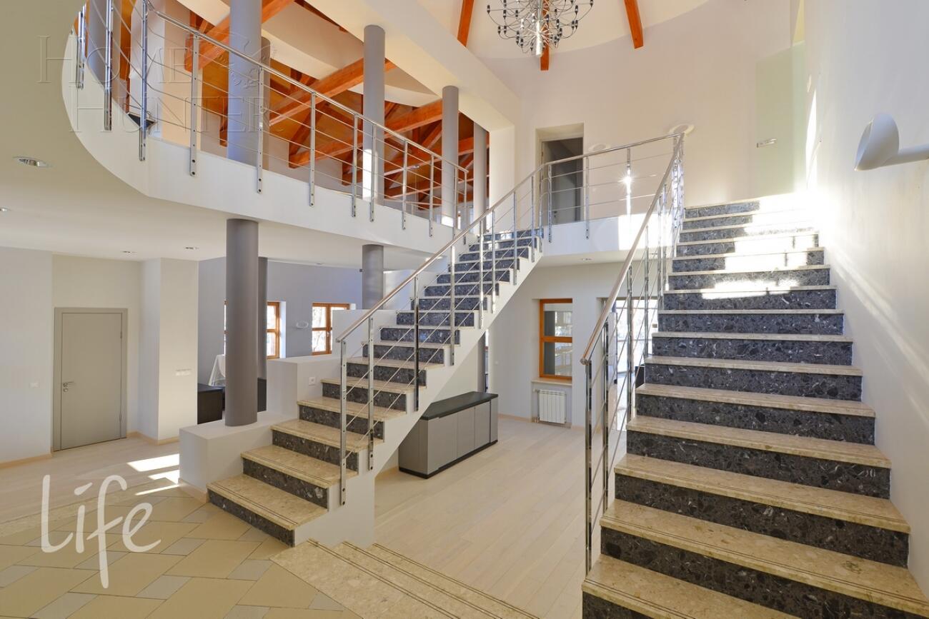 2-этажный коттедж 650 м² с отделкой