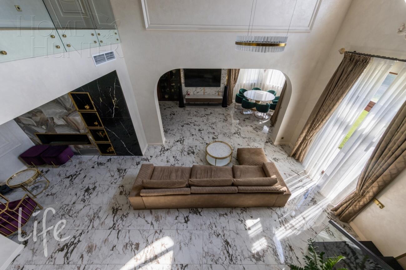 2-этажный коттедж 700 м² с отделкой