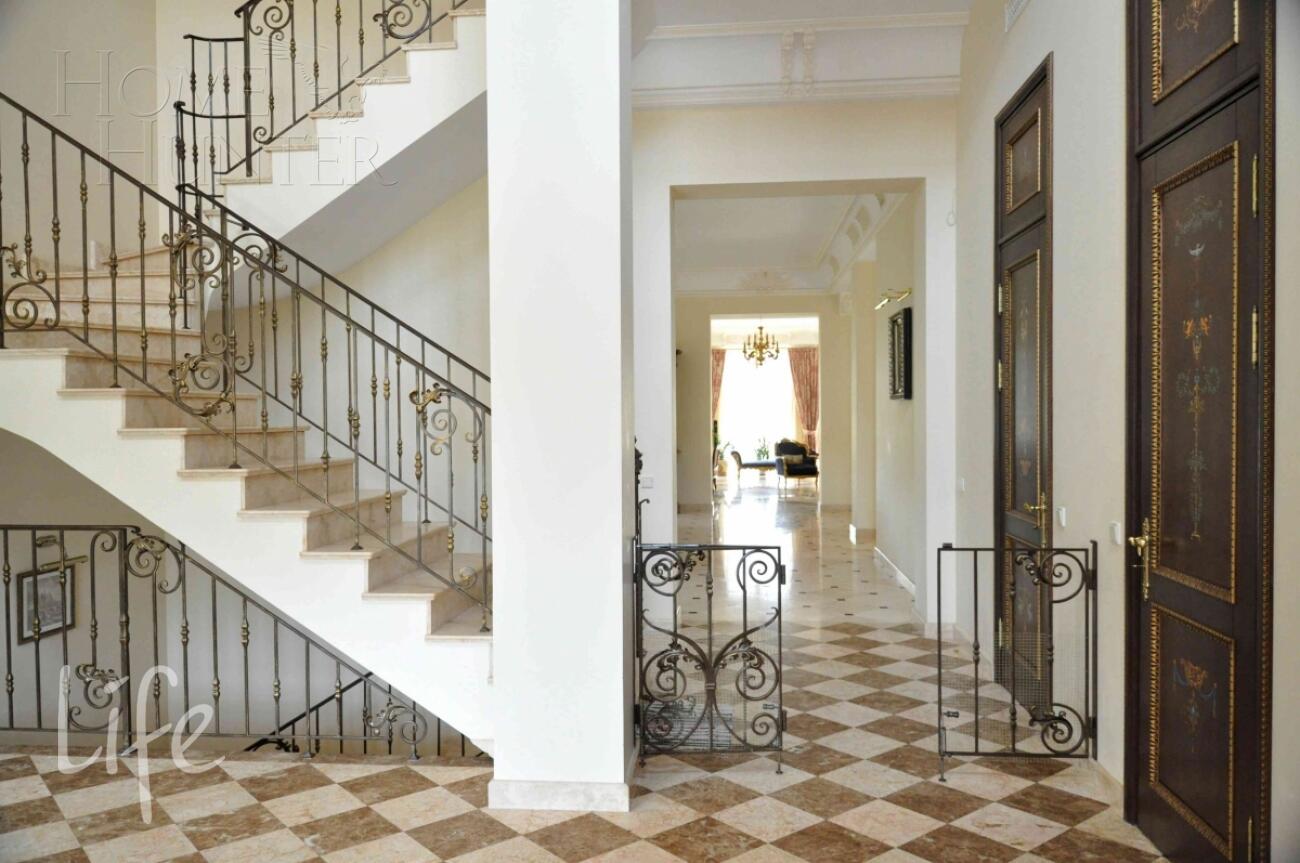 2-этажный коттедж 980 м² с отделкой