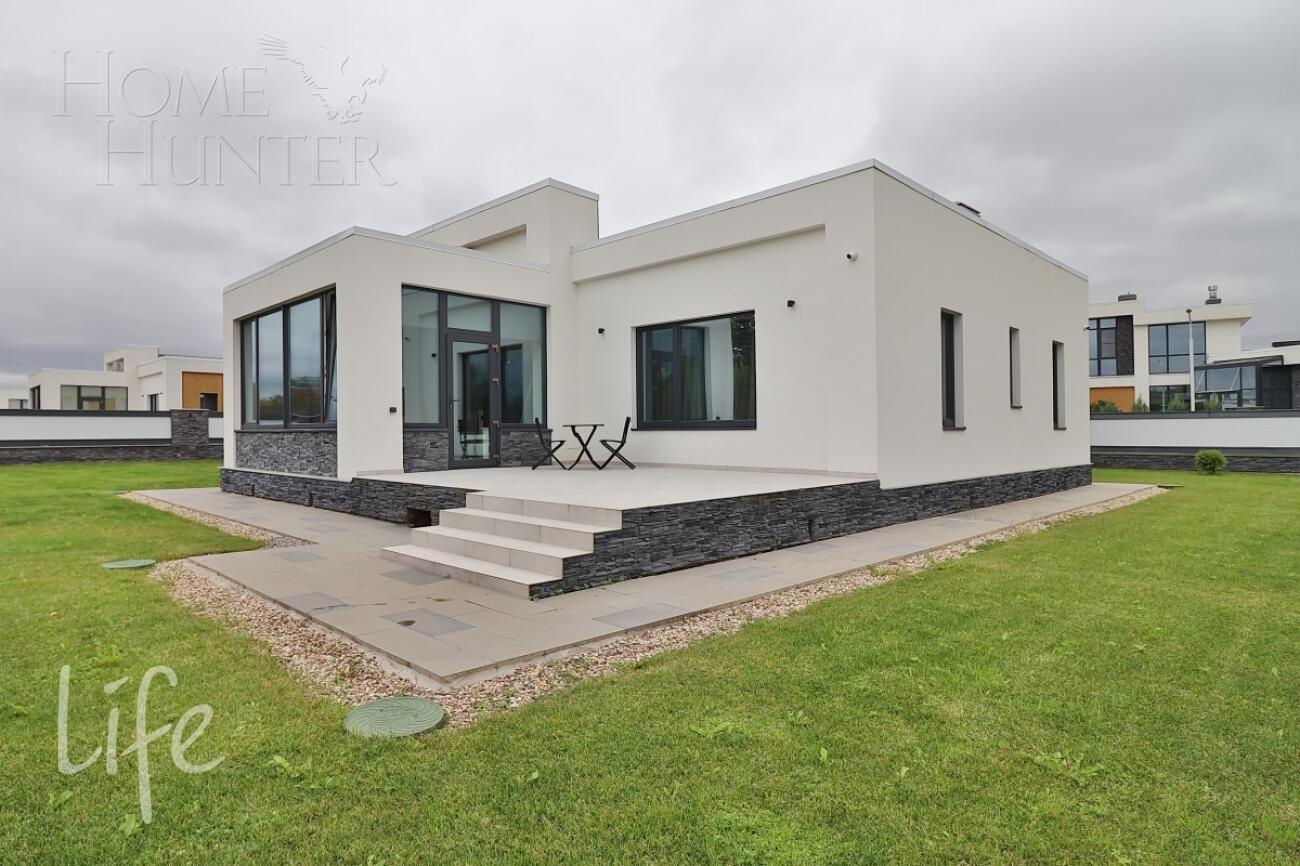 1-этажный коттедж 170 м² с отделкой