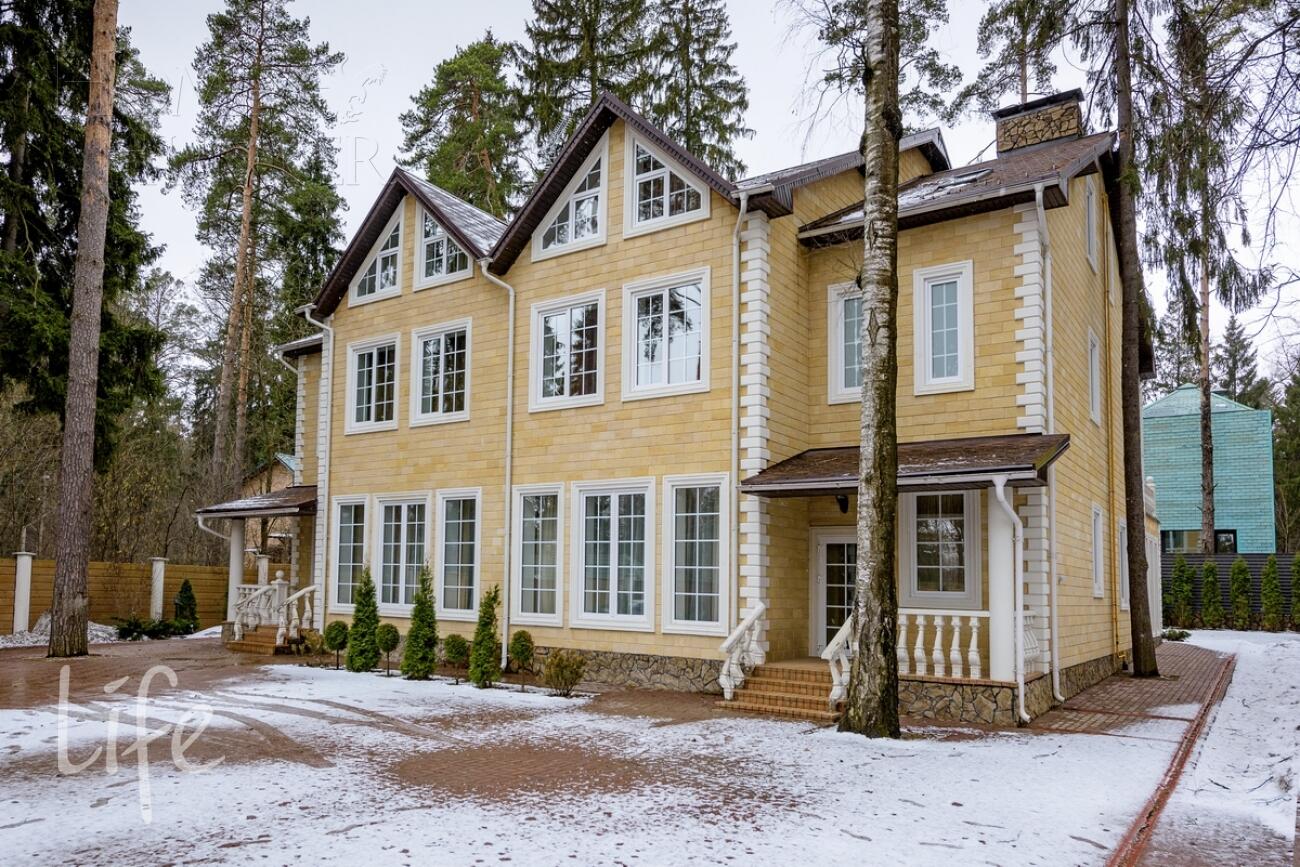 2-этажный таунхаус 385 м² с отделкой