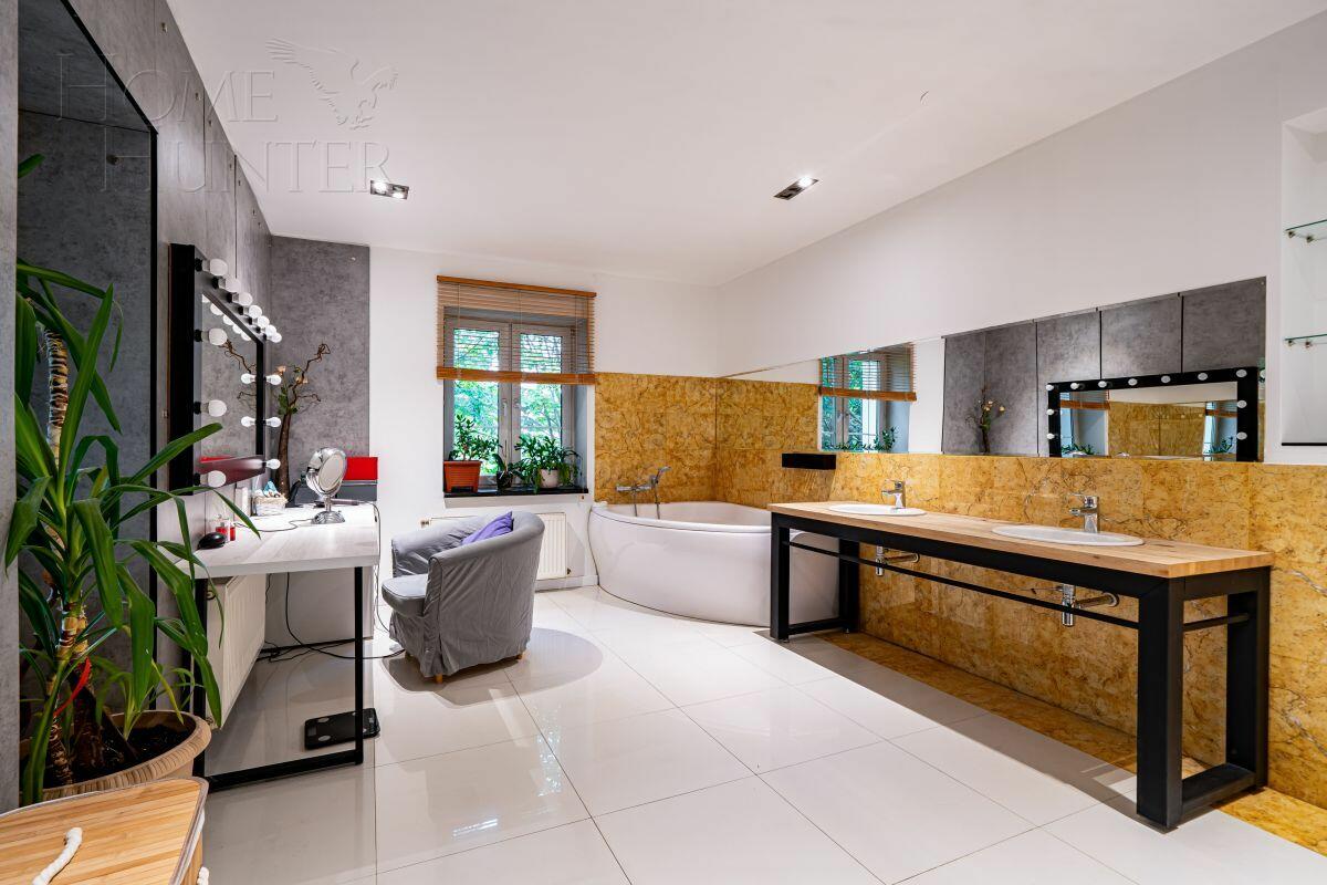 2-этажный коттедж 375 м² с отделкой