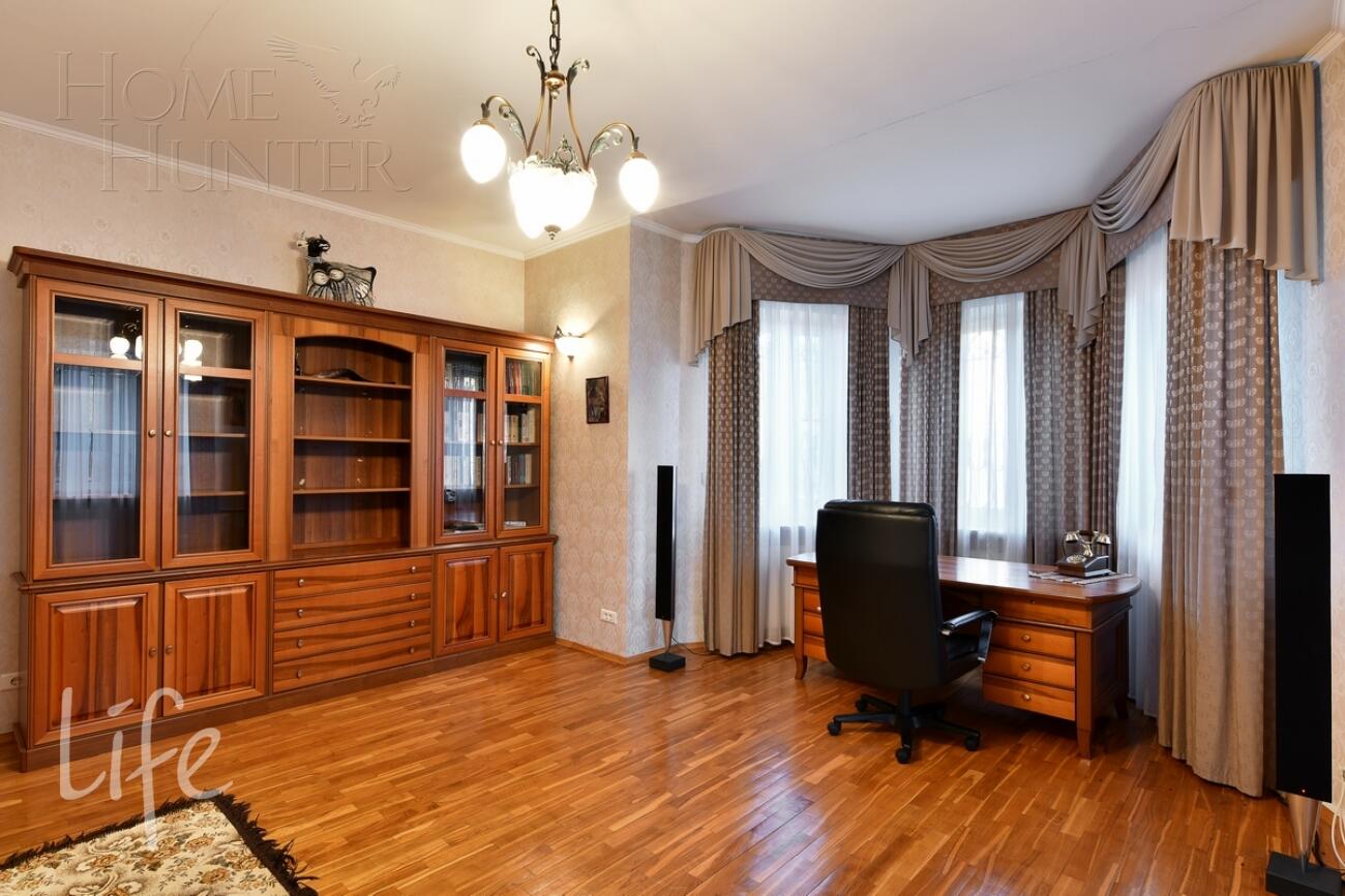 2-этажный коттедж 320 м² с отделкой