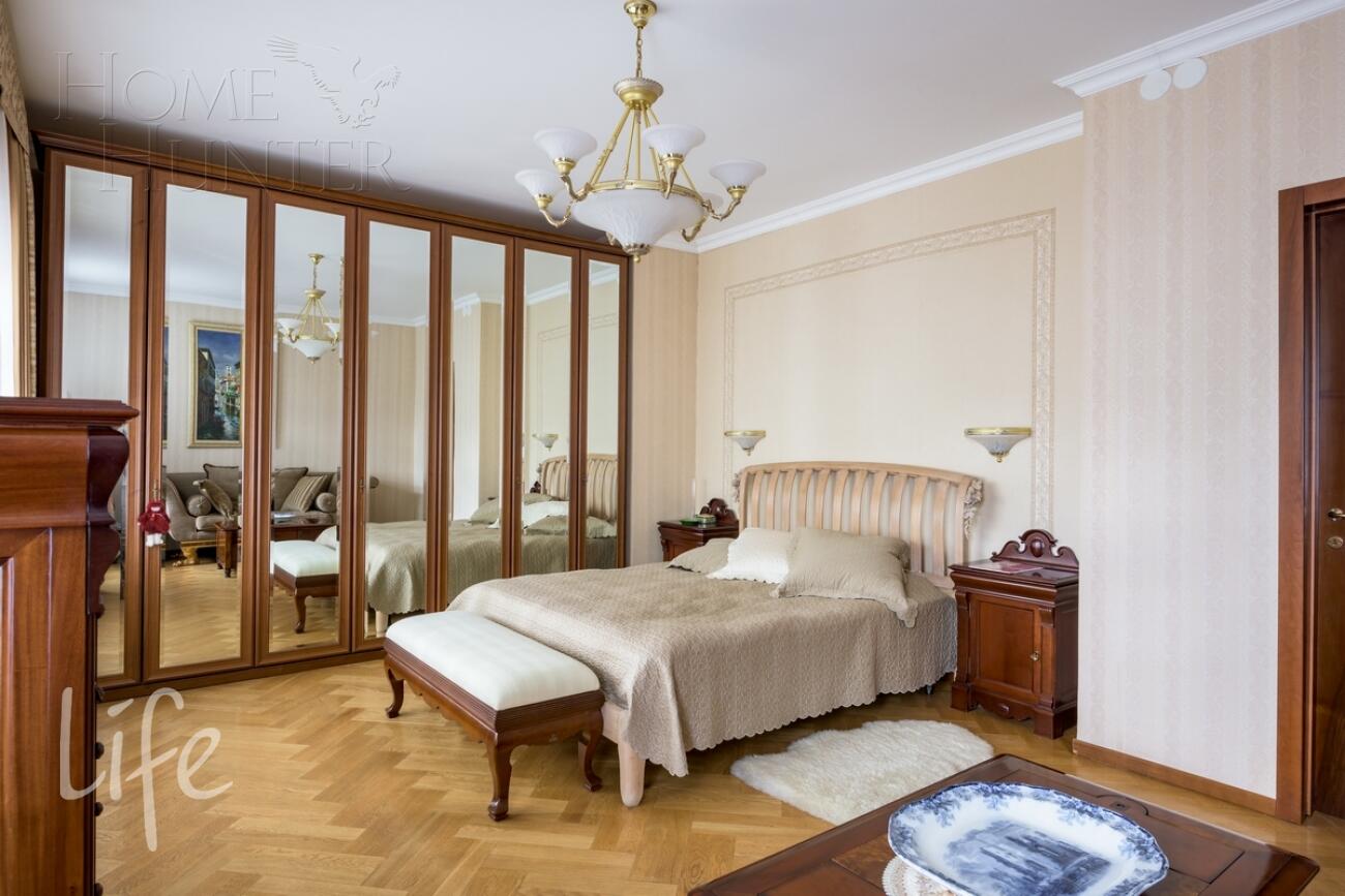 2-этажный коттедж 880 м² с отделкой