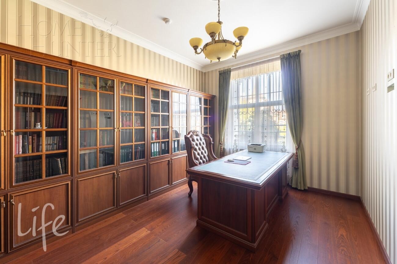 3-этажный таунхаус 293 м² с отделкой